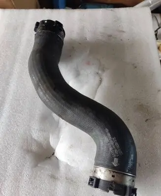 Mercedes-Benz E W212 Intercooler hose/pipe A2125280000 3127DB33 ZGS001