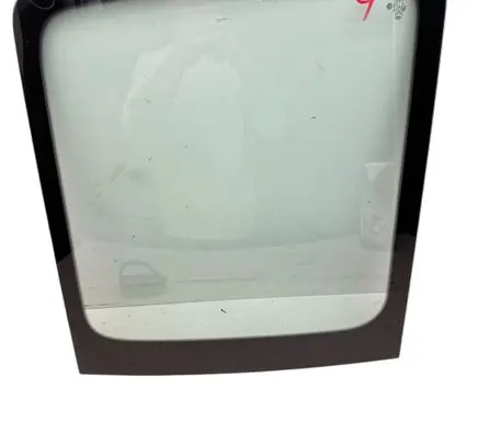 Volkswagen Caddy Rear side window 2K0845331L
