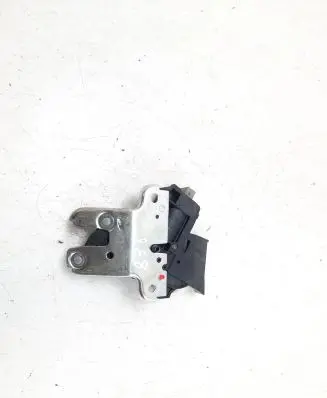 Loading door lock