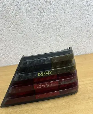 Mercedes-Benz E W124 Rear/tail lights 53379R23 D8548