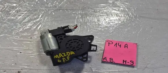 Mazda 6 Front door window regulator with motor 