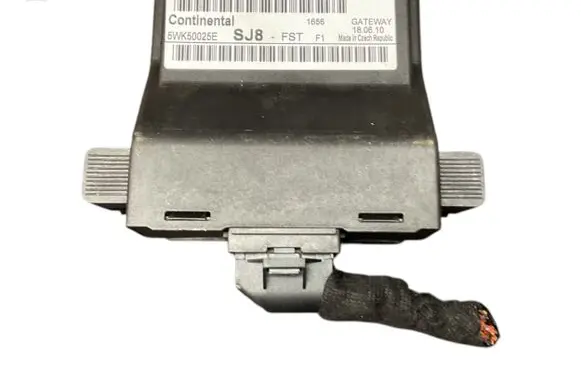 Audi A3 S3 A3 Sportback 8P Gateway control module 8P0907530A 1K0907951