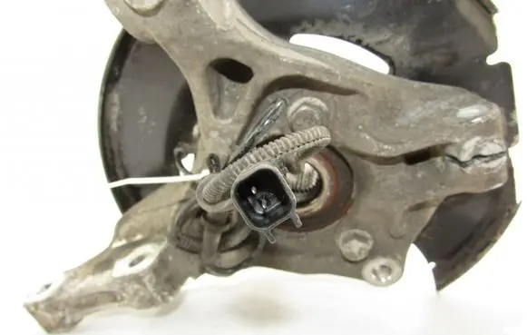 Opel Zafira C Front wheel hub