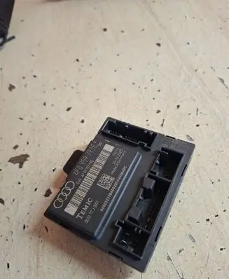 Audi A6 S6 C6 4F Door control unit/module 4F0959793E 4F0910793E 0033TFJ0001