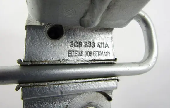 Rear door hinge set