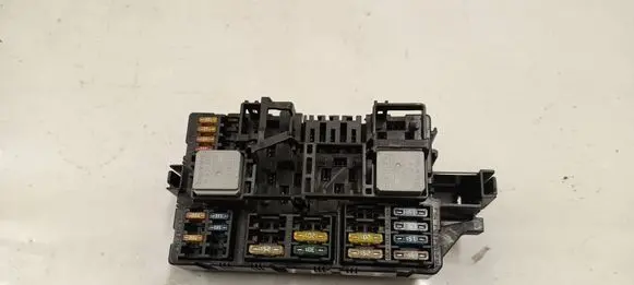 Mercedes-Benz GLE W167 Fuse box set A1679067303