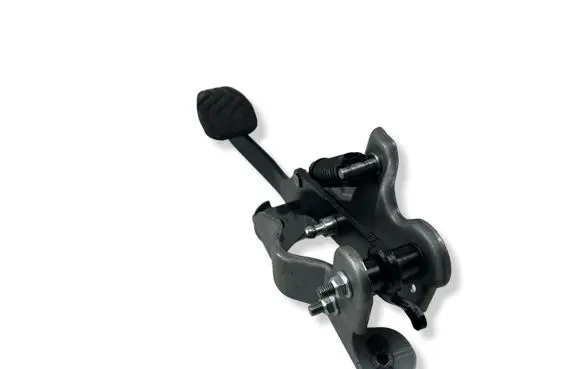 Nissan Juke II F16 Clutch pedal 465039632R