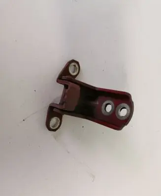 Nissan Leaf II (ZE1) Front door lower hinge A047742