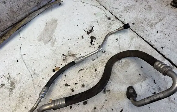 BMW X1 E84 Air conditioning (A/C) pipe/hose 52529410