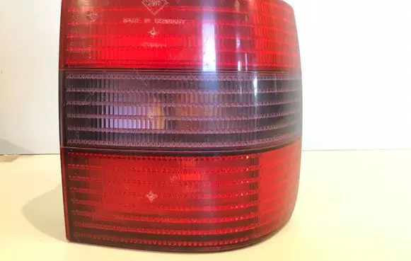 Volkswagen PASSAT B4 Rear/tail lights 3A9945112B