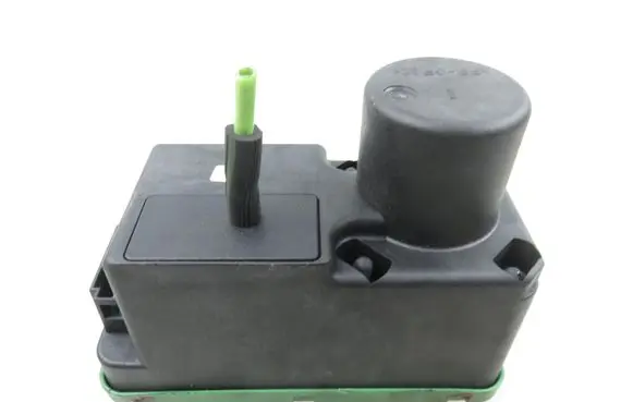 Volkswagen PASSAT B4 Central locking vacuum pump 3A0962257
