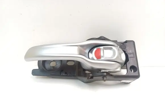 Jeep Cherokee Front door interior handle C37091