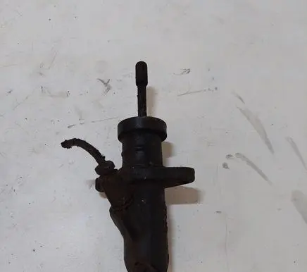BMW 5 E39 Clutch slave cylinder 