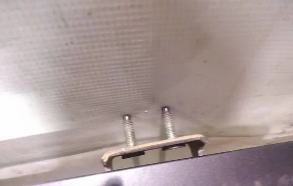 Volvo V50 Tailgate/trunk/boot hinge