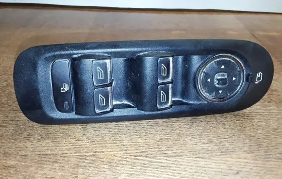 Ford Mondeo MK IV Electric window control switch AM2T14A132BA
