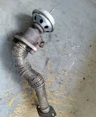 Audi A4 S4 B5 8D EGR valve 028131501e