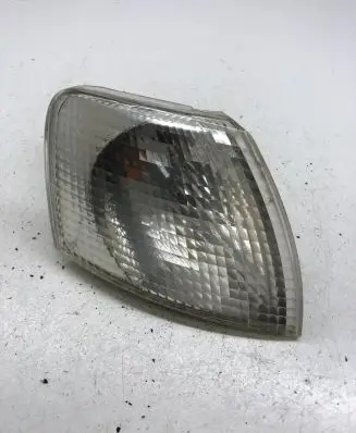 Volkswagen PASSAT B5 Front indicator light 3B0953050C