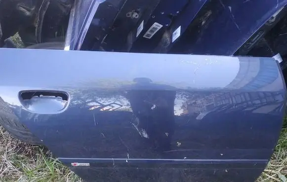 Audi A6 S6 C5 4B Rear door melynos