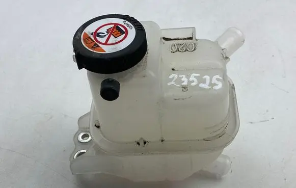 Toyota Prius xw60 Coolant expansion tank/reservoir
