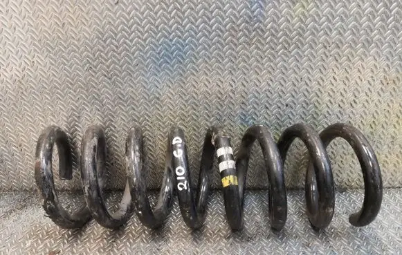 Mercedes-Benz E W210 Rear coil spring