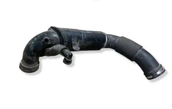 BMW X2 F39 Turbo air intake inlet pipe/hose 7619268 1S71 73557610