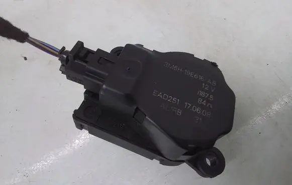 Ford S-MAX Air flap motor/actuator 3M5H19E616AB