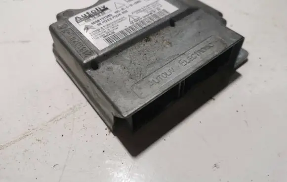 Citroen C4 I Airbag control unit/module 9658137980