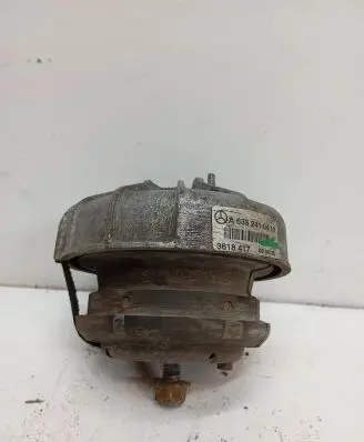 Mercedes-Benz Vito Viano W639 Engine mount bracket A6392410413 3618417 080405