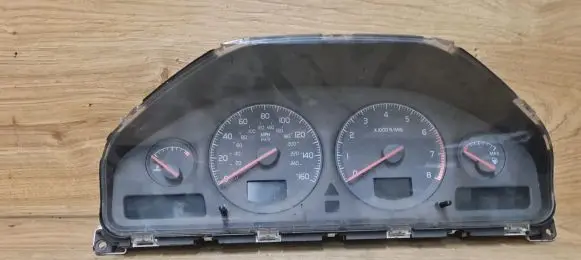 Volvo S80 Speedometer (instrument cluster) 9483485
