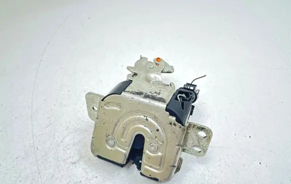 Mitsubishi Colt Tailgate/trunk/boot lock/catch/latch MR939190