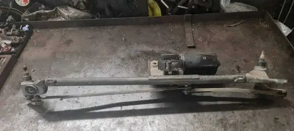 Volvo S70 V70 V70 XC Front wiper linkage and motor 0390241133