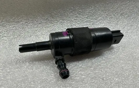 Audi A6 S6 C6 4F Headlight washer pump 3B7955681 001016