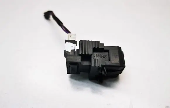 BMW 5 E60 E61 Brake pedal sensor switch 6928031