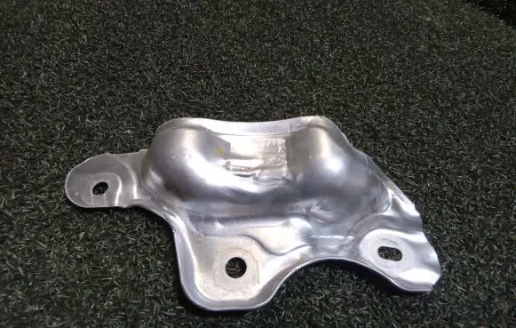 Renault Master III Heat shield in engine bay 140139769R
