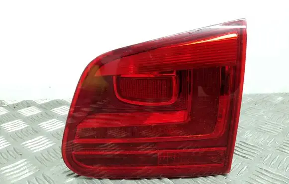 Volkswagen Tiguan Tailgate rear/tail lights 5N0945094G