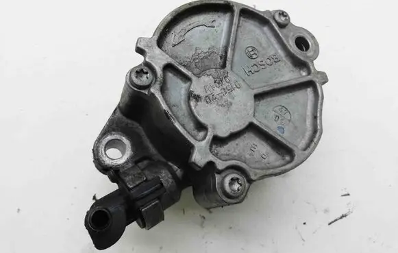 Peugeot 407 Vacuum pump D1562B