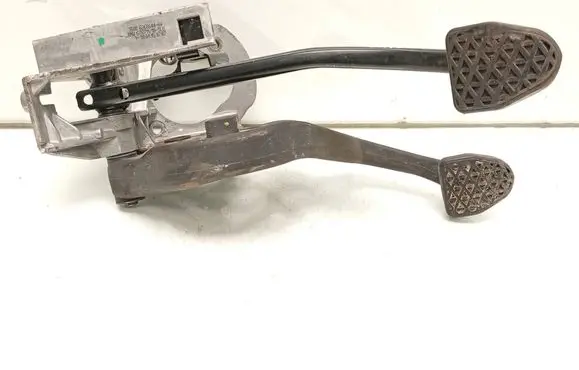 BMW 3 F30 F35 F31 Pedal assembly 6860644 35006860644 6762250