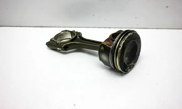 Audi Q3 8U Piston 082261R 1295