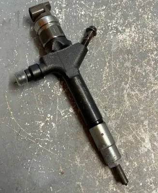 Fuel injector