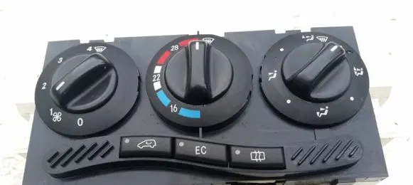 Mercedes-Benz A W168 Climate control unit A1688300485