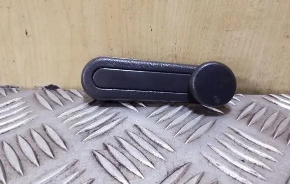 Toyota Yaris Verso Rear door window winding handle 