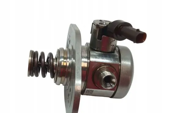 BMW 3 G20 G21 Fuel injection high pressure pump 0261520521
