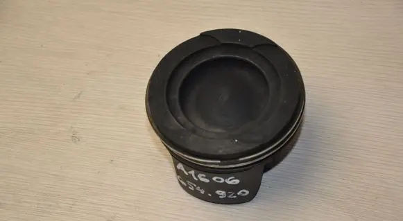 Mercedes-Benz E W213 Piston 