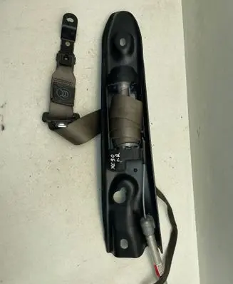 Volvo XC90 Front seatbelt 8686632