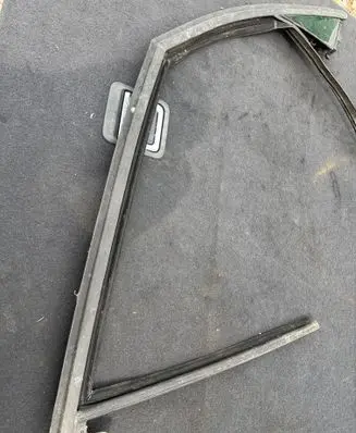 Citroen DS5 Other front door trim element 9671012880