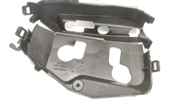 Mercedes-Benz B W246 W242 Timing belt guard (cover) A6070520000 135633834R