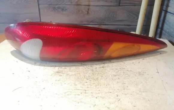 Nissan Almera Tino Rear/tail lights