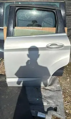 Ford C-MAX II Rear door 003