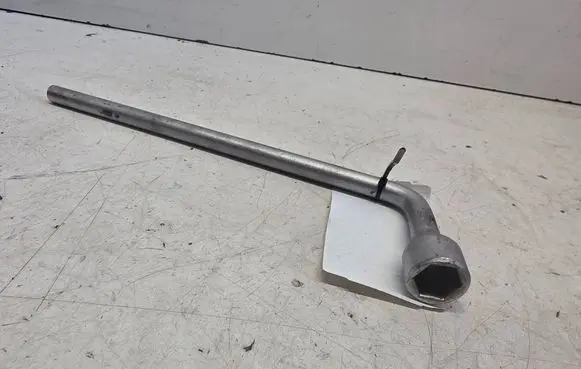 Mercedes-Benz C W203 Wheel nut wrench 1205810246