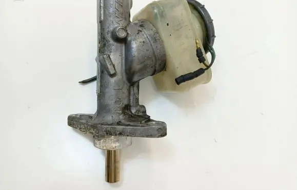 Honda Legend Master brake cylinder